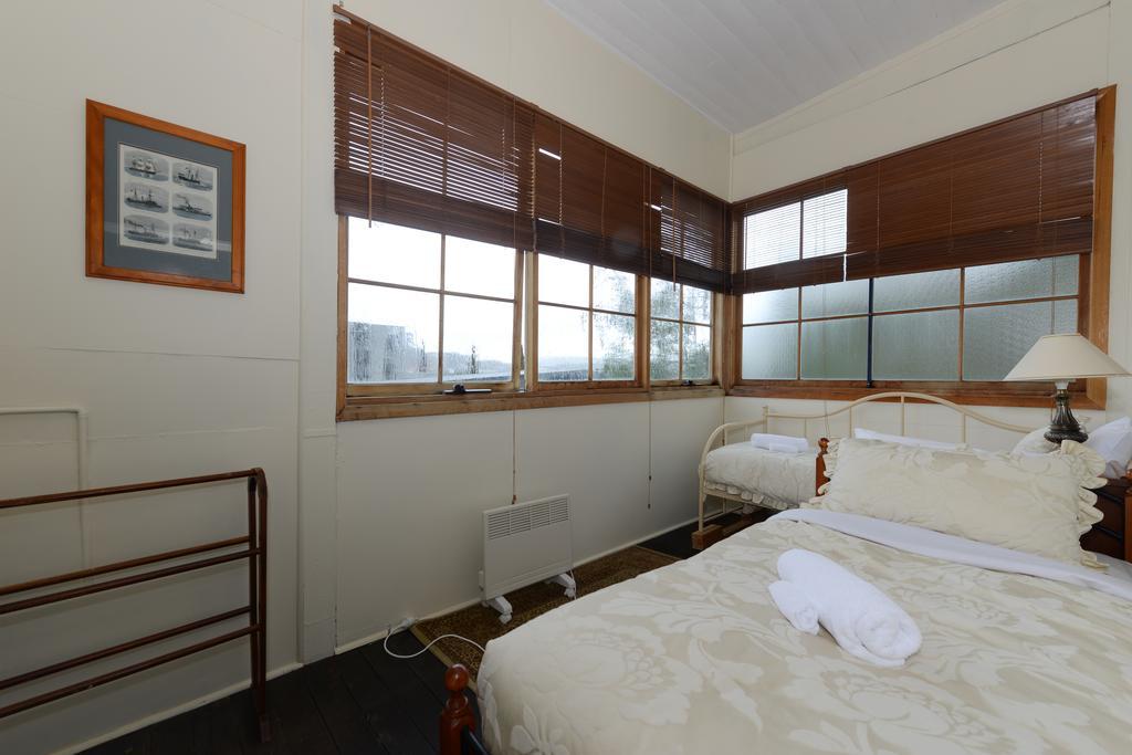 Edinburgh Gallery Bed & Breakfast Хобарт Экстерьер фото