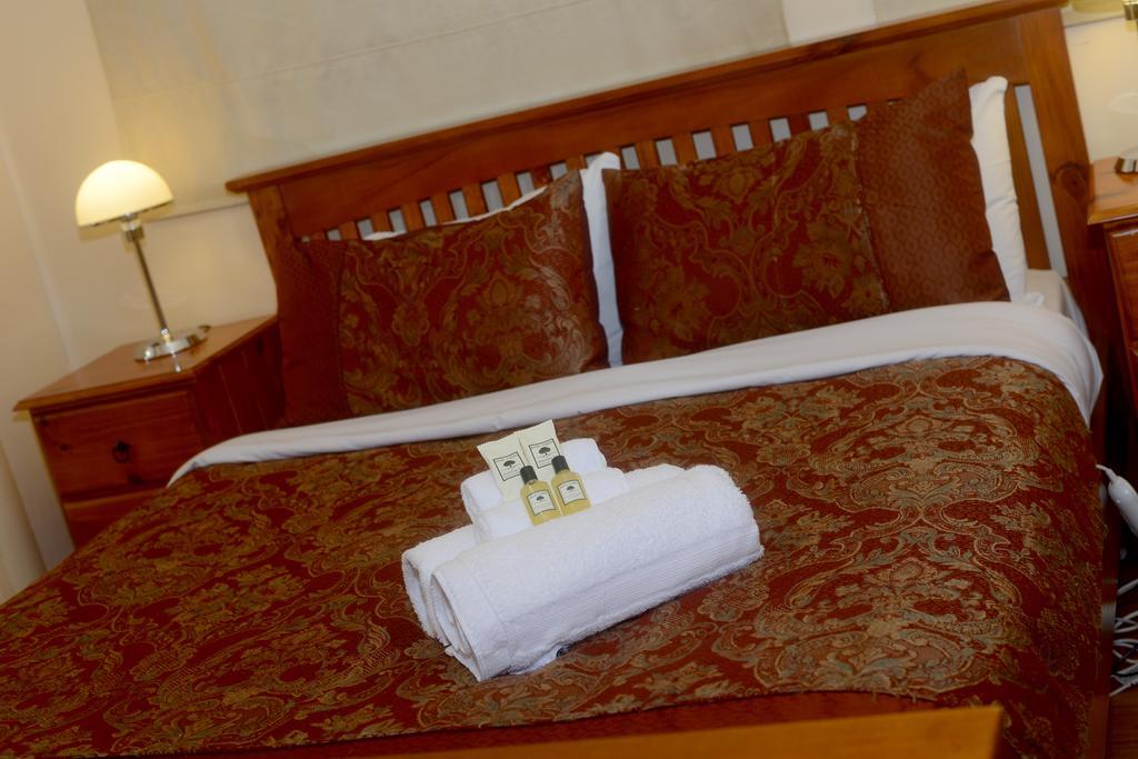 Edinburgh Gallery Bed & Breakfast Хобарт Экстерьер фото