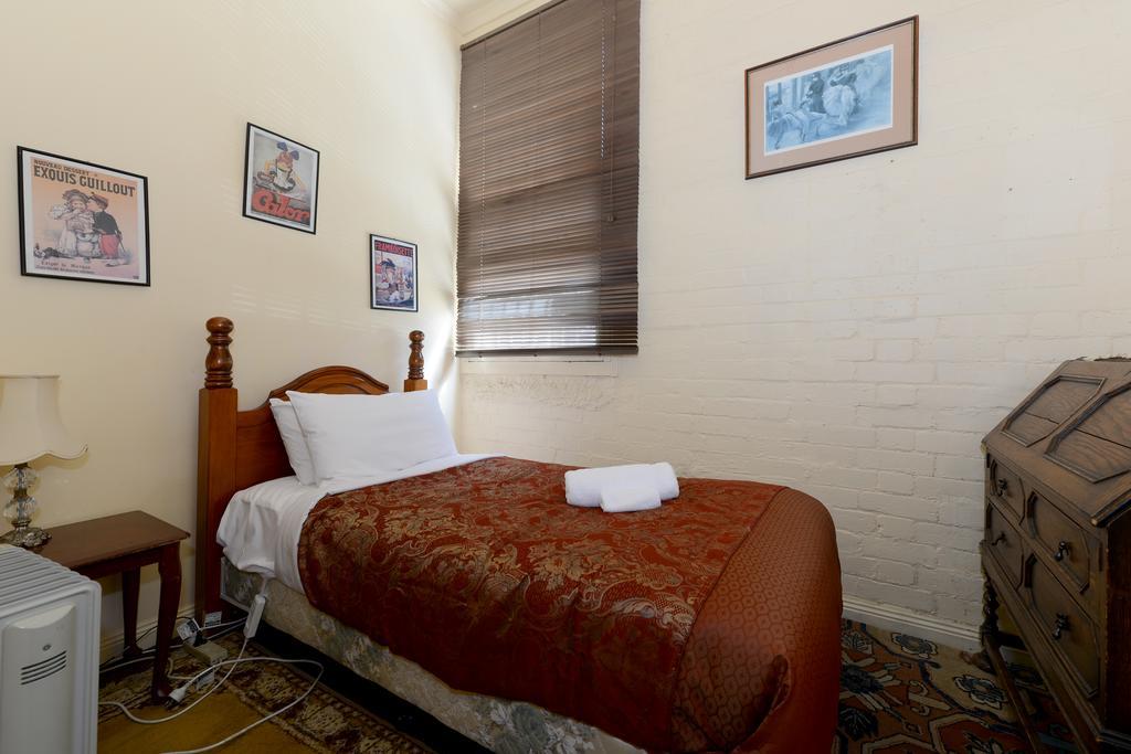 Edinburgh Gallery Bed & Breakfast Хобарт Экстерьер фото
