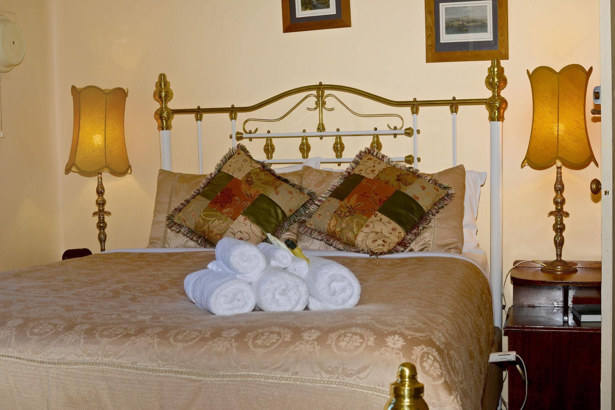 Edinburgh Gallery Bed & Breakfast Хобарт Экстерьер фото