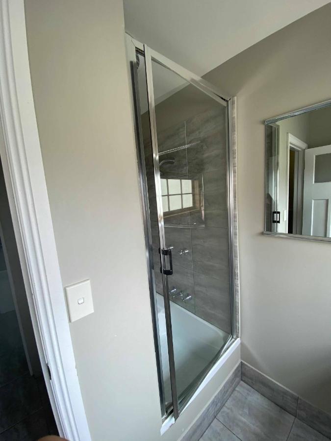 Edinburgh Gallery Bed & Breakfast Хобарт Экстерьер фото